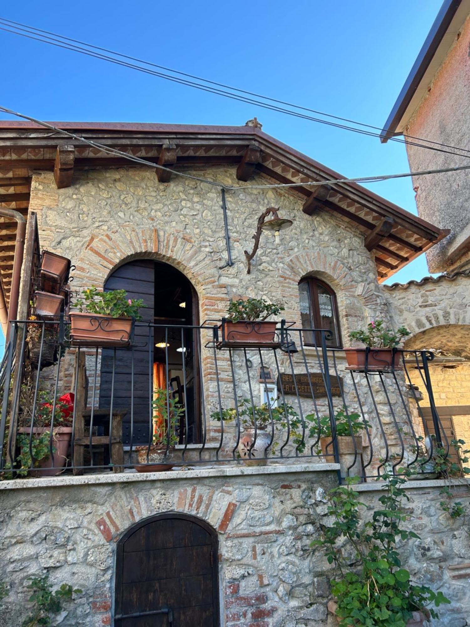 B&B La Casetta Sul Lago Colle di Tora Екстериор снимка