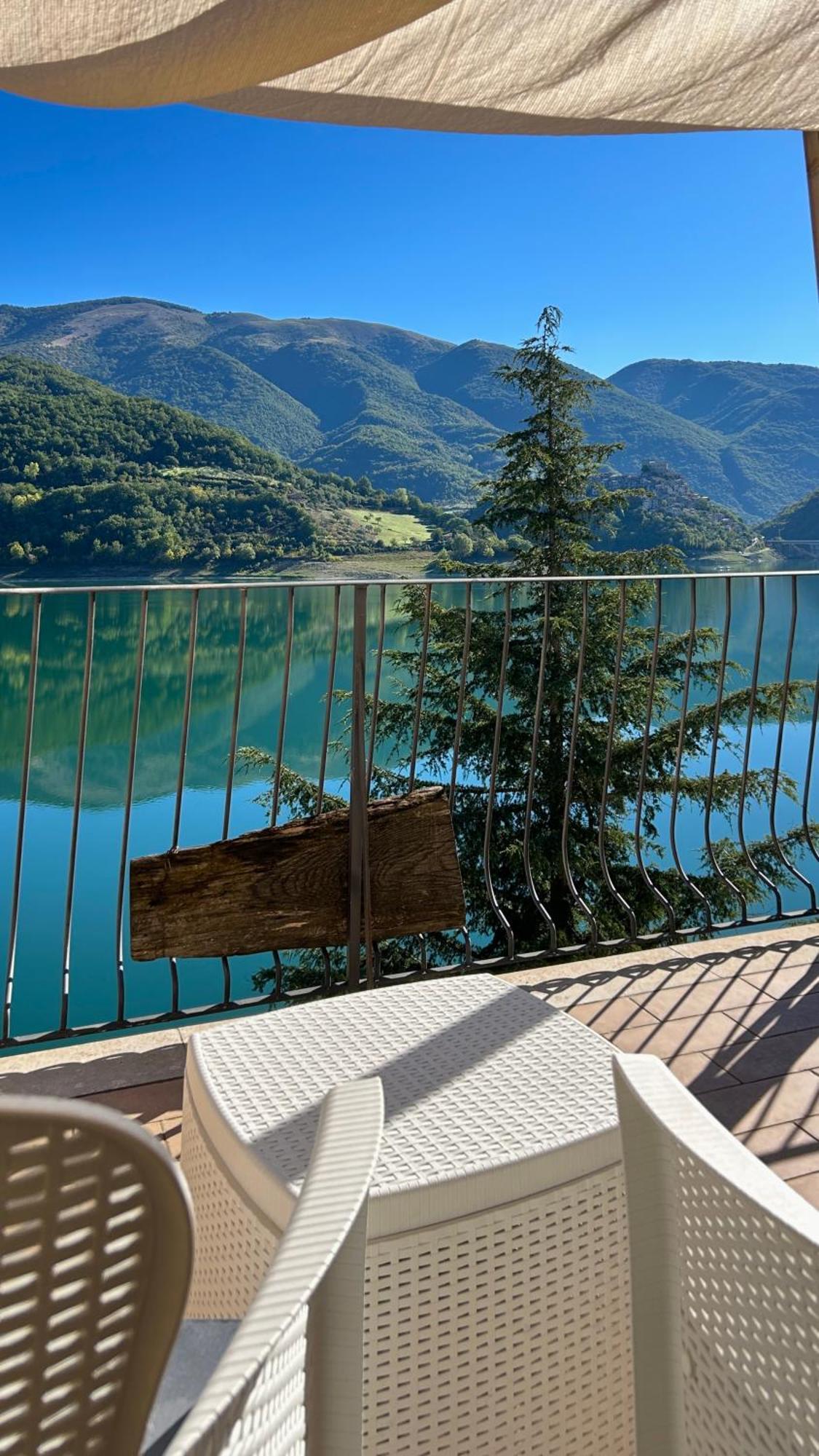 B&B La Casetta Sul Lago Colle di Tora Екстериор снимка