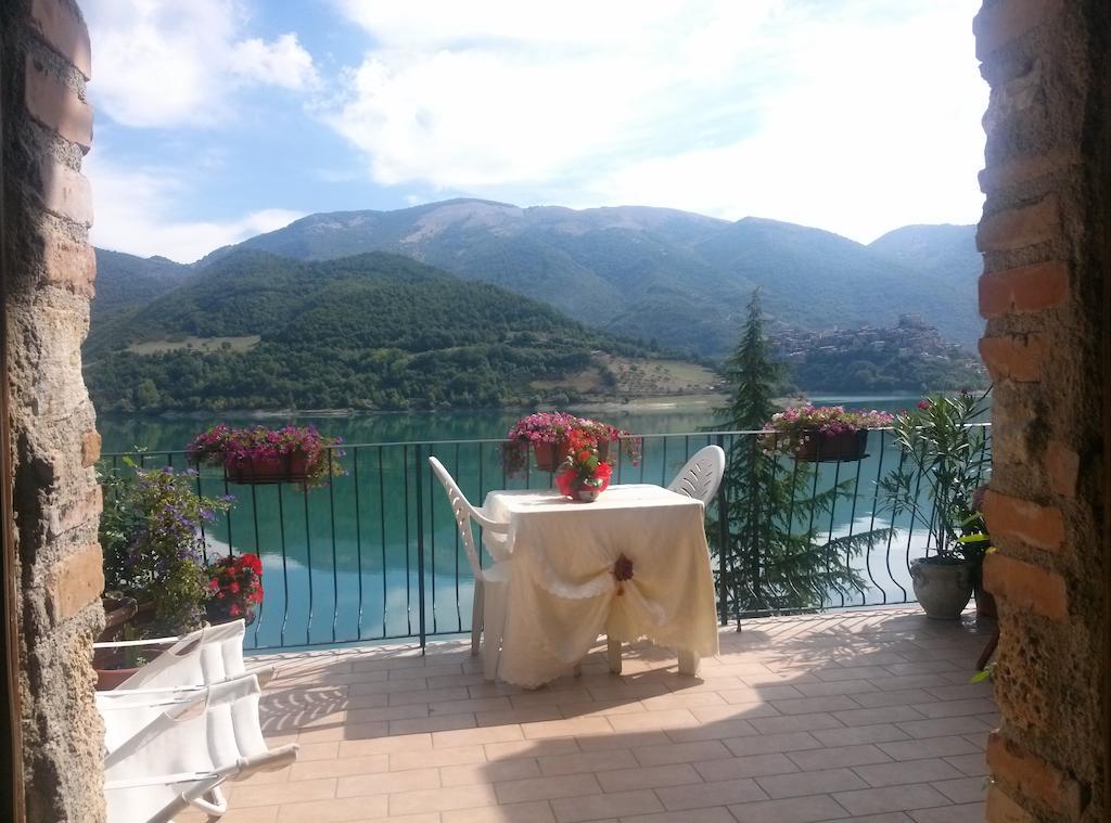 B&B La Casetta Sul Lago Colle di Tora Екстериор снимка
