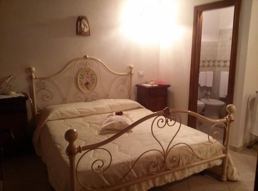 B&B La Casetta Sul Lago Colle di Tora Екстериор снимка