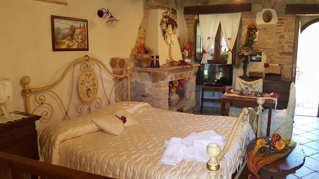B&B La Casetta Sul Lago Colle di Tora Екстериор снимка